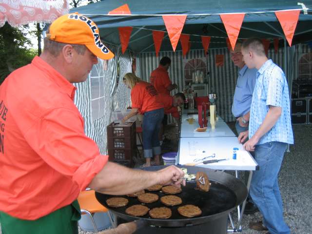 6KAMP 2006 Dorpshuis Vierhouten (Oranje/ijsvereniging)